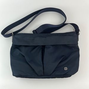 Lululemon Atheltica crossbody bag - navy blue